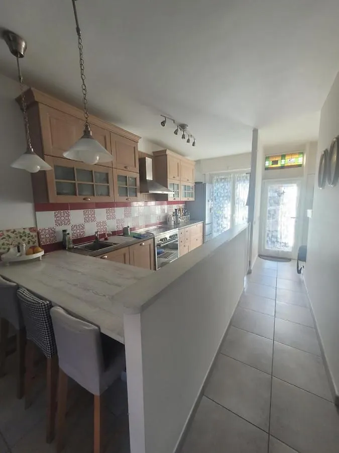 Homestay Stanza In Villa Con Giardino Milan Italy