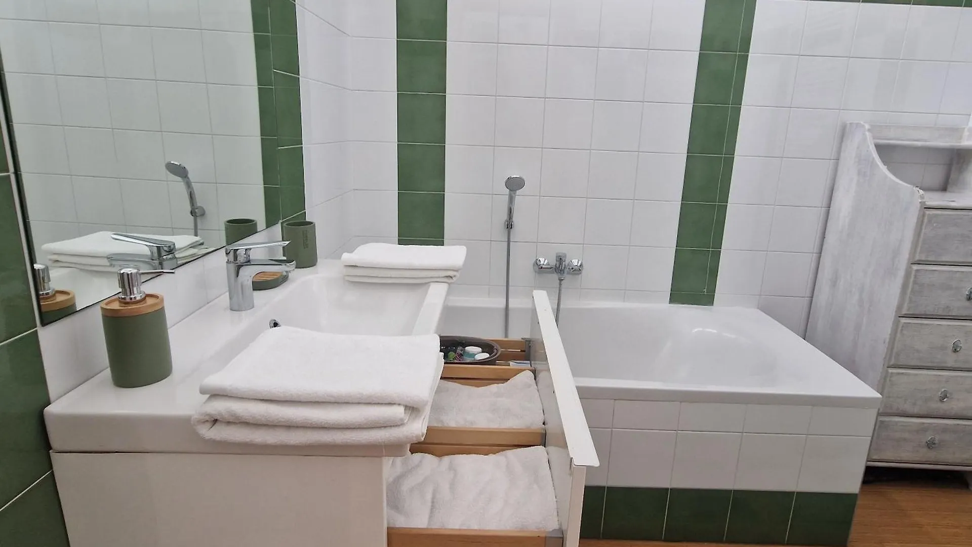 Stanza In Villa Con Giardino Milan Homestay